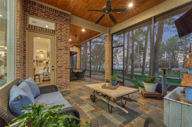 3110 Bentwater Drive, Montgomery, TX 77356