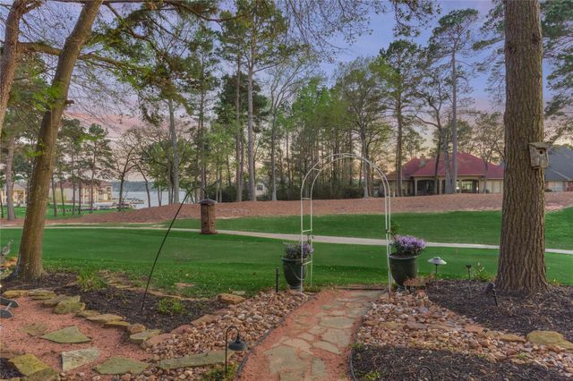 3110 Bentwater Drive, Montgomery, TX 77356