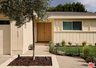 4781 Round Top Drive, Los Angeles, CA 90065