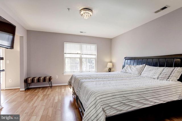 13724 VALLEY OAK CIR, Rockville, MD 20850