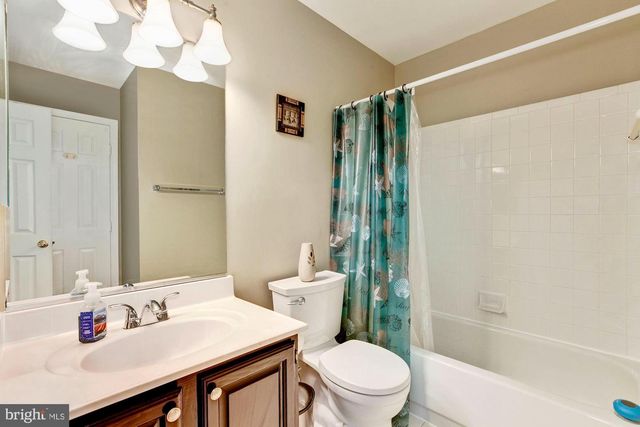 13724 VALLEY OAK CIR, Rockville, MD 20850
