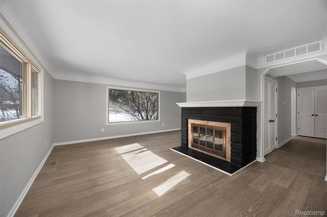 26261 La Muera Street, Farmington Hills, MI 48334