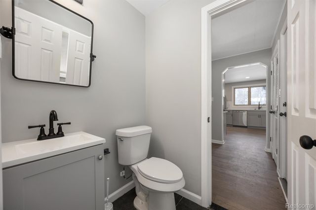 26261 La Muera Street, Farmington Hills, MI 48334