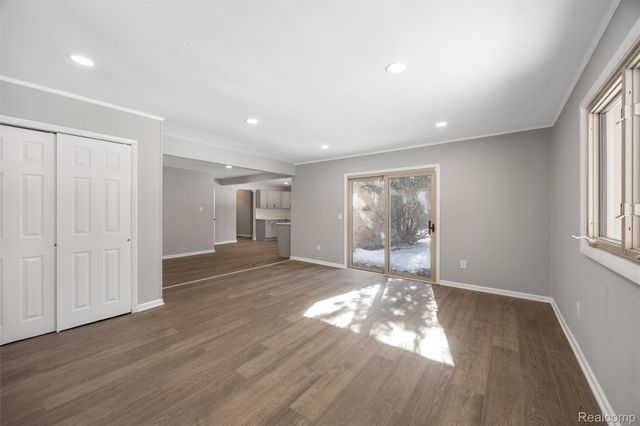 26261 La Muera Street, Farmington Hills, MI 48334