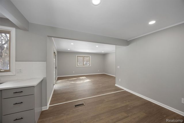 26261 La Muera Street, Farmington Hills, MI 48334