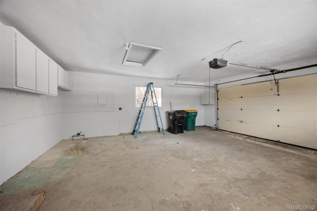 26261 La Muera Street, Farmington Hills, MI 48334