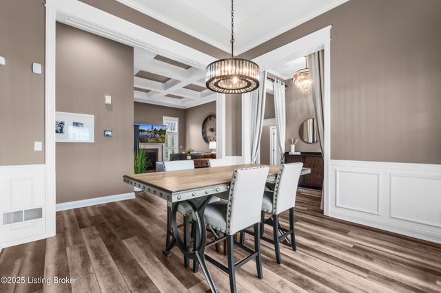 14837 Ava Brook Cir, Louisville, KY 40245