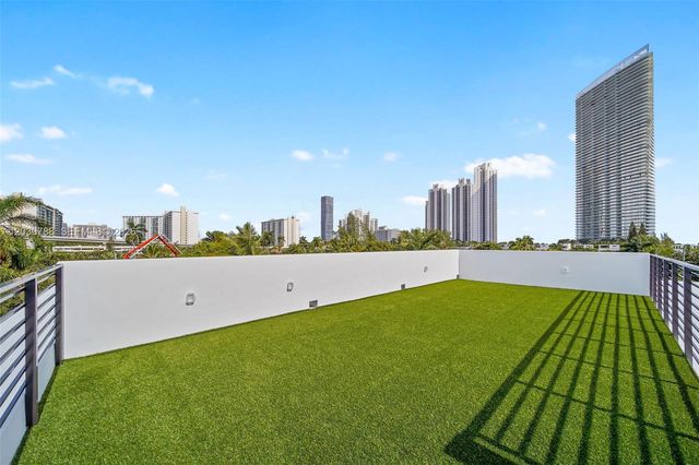 278 190th Street, Sunny Isles Beach, FL 33160