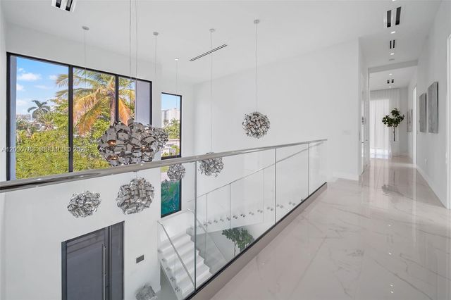 278 190th Street, Sunny Isles Beach, FL 33160