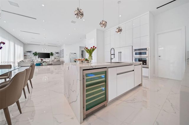 278 190th Street, Sunny Isles Beach, FL 33160