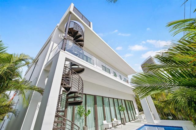 278 190th Street, Sunny Isles Beach, FL 33160