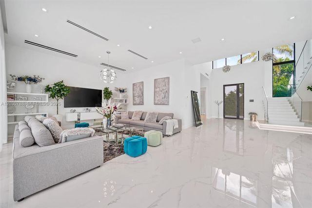278 190th Street, Sunny Isles Beach, FL 33160