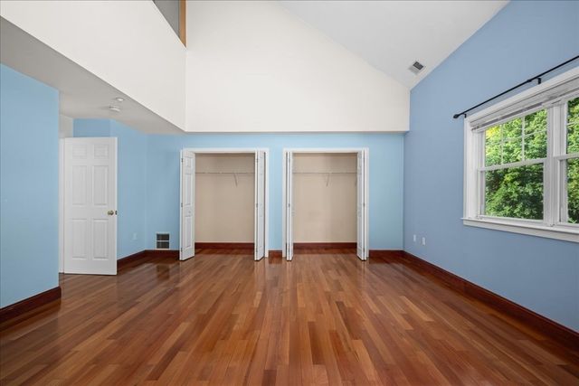 4 Mayberry Dr E, Westborough, MA 01581