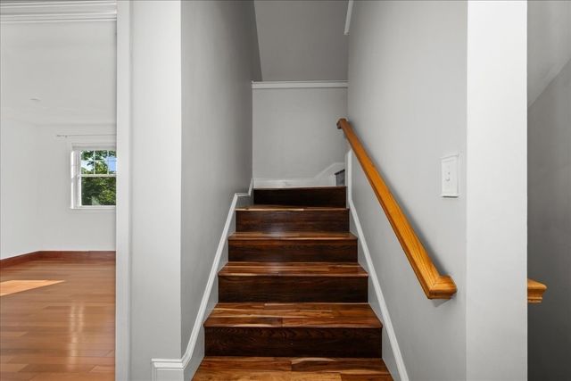 4 Mayberry Dr E, Westborough, MA 01581