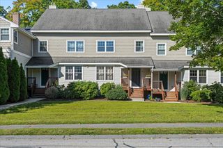4 Mayberry Dr E, Westborough, MA 01581