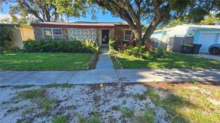 214 SW 2nd Place, Dania Beach, FL 33004
