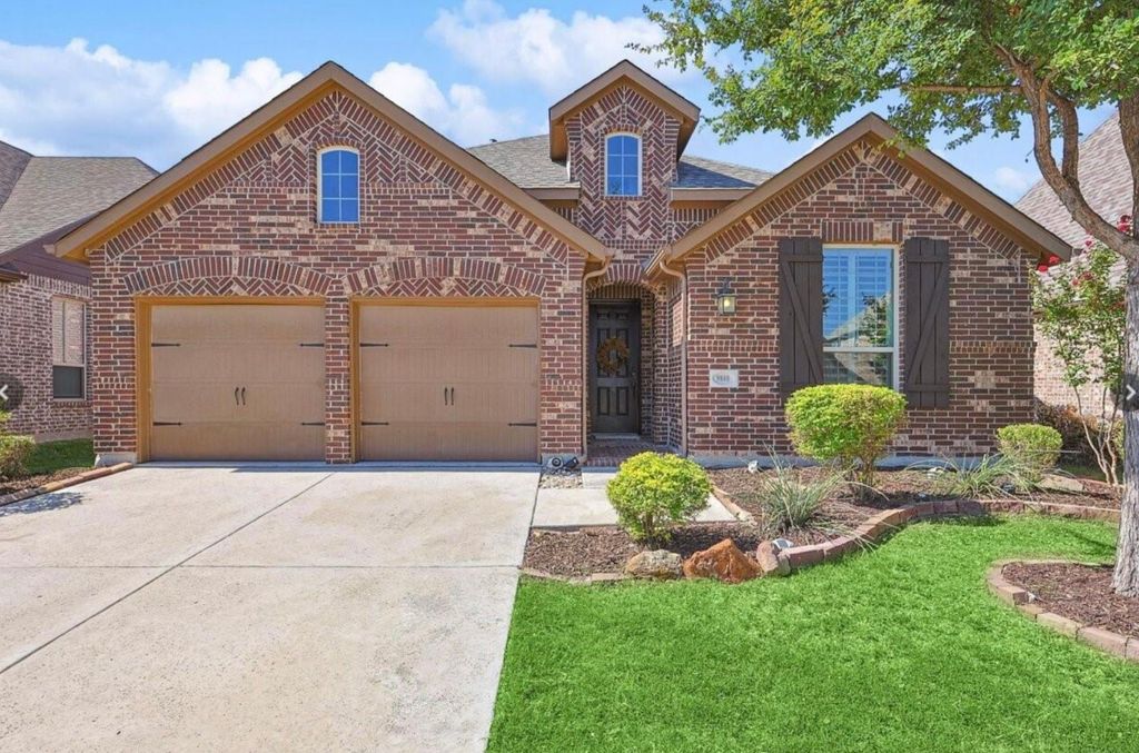 2216 Paige Court, Carrollton, TX 75006