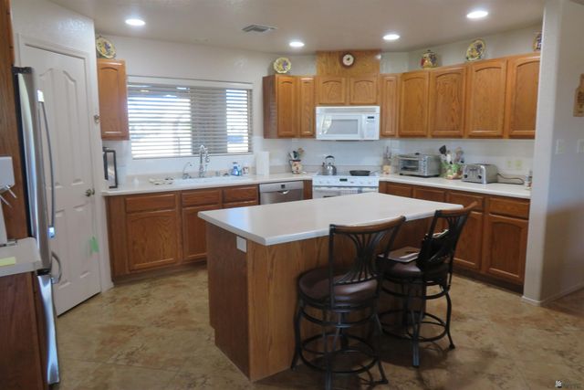 13129 S Driftwood Dr, Yuma, AZ 85367