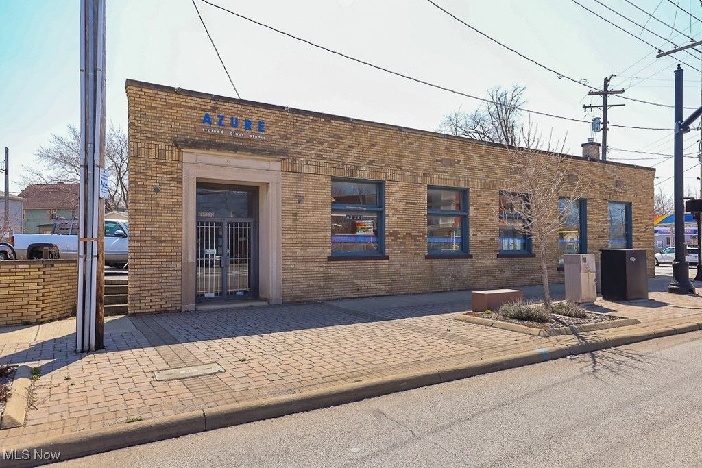 15602 Waterloo, Cleveland, OH 44110