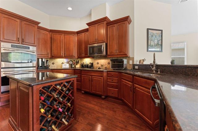 10511 MISTFLOWER LANE, Tampa, FL 33647
