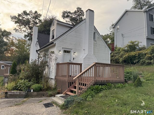 51 Oronoque Trail, Shelton, CT 06484