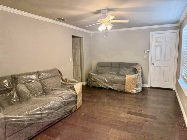 1918 NW Cherry Ave, Lawton, OK 73507