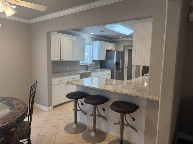 1918 NW Cherry Ave, Lawton, OK 73507