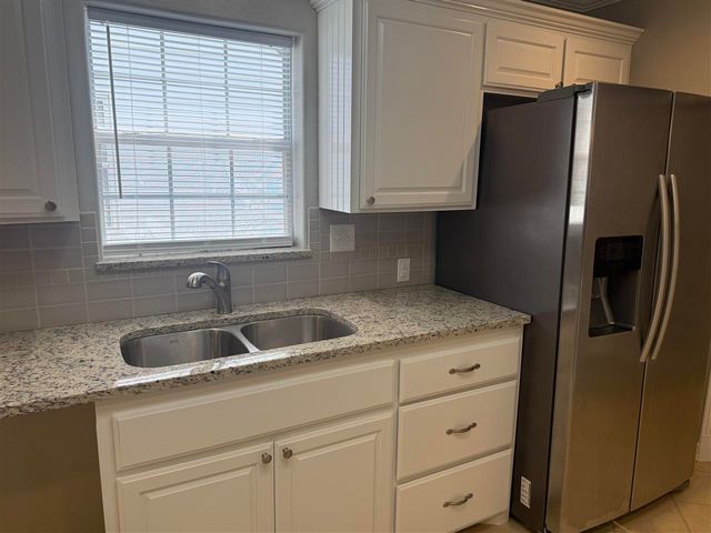 1918 NW Cherry Ave, Lawton, OK 73507