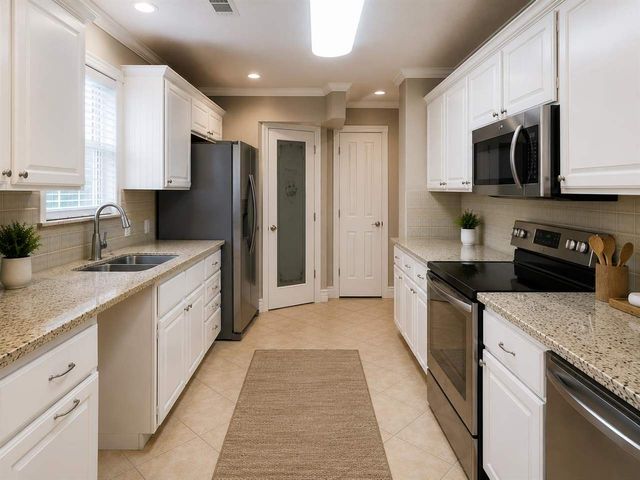 1918 NW Cherry Ave, Lawton, OK 73507