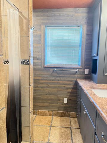 1918 NW Cherry Ave, Lawton, OK 73507