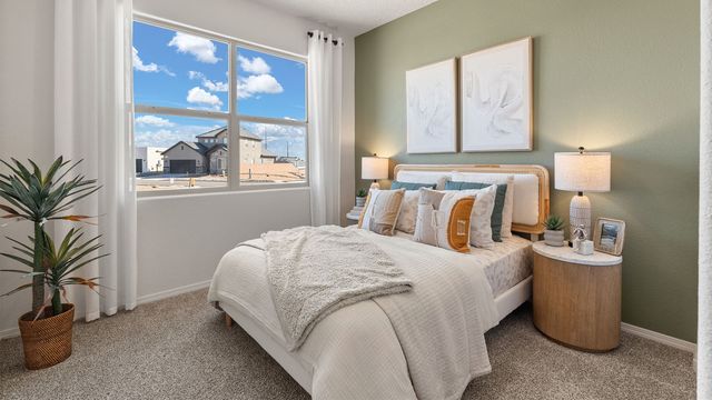 4228 Via De Ventura, Santa Fe, NM 87507