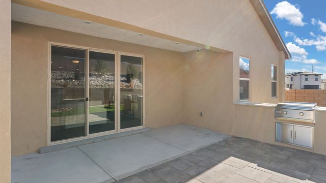 4228 Via De Ventura, Santa Fe, NM 87507