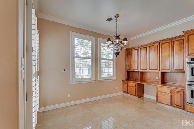 1704 Briercliff Court, Bakersfield, CA 93311