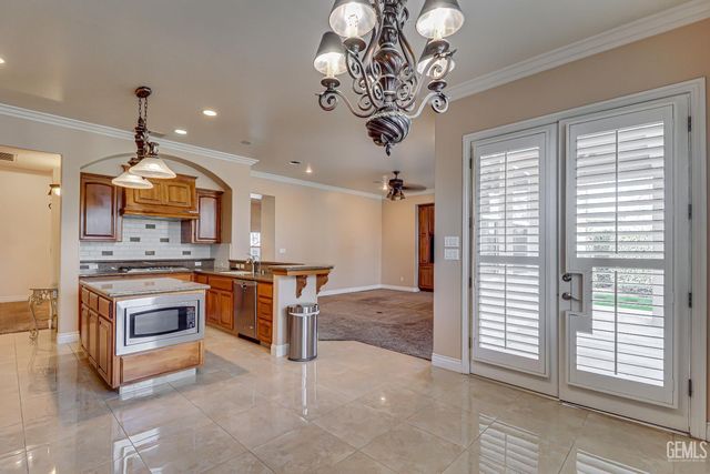 1704 Briercliff Court, Bakersfield, CA 93311