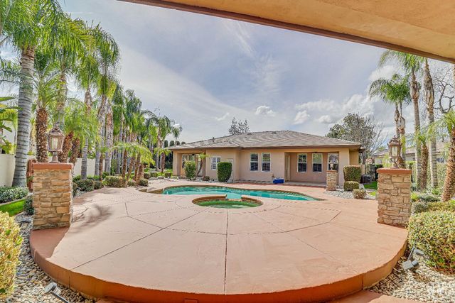 1704 Briercliff Court, Bakersfield, CA 93311