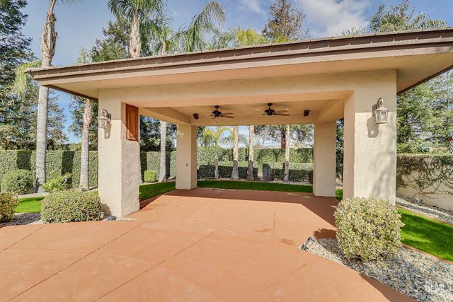 1704 Briercliff Court, Bakersfield, CA 93311