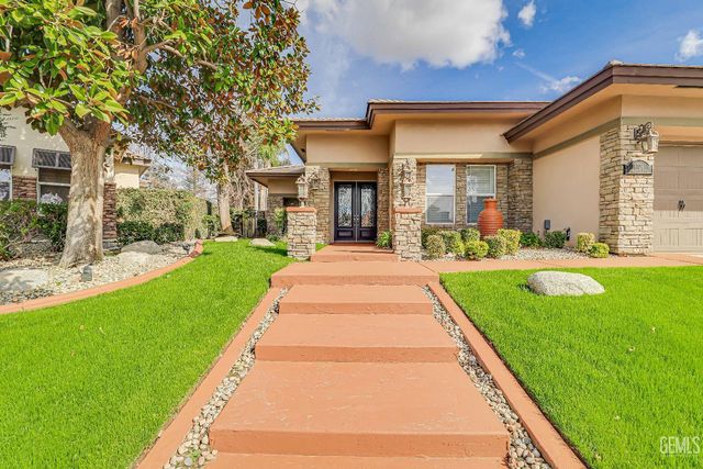 1704 Briercliff Court, Bakersfield, CA 93311