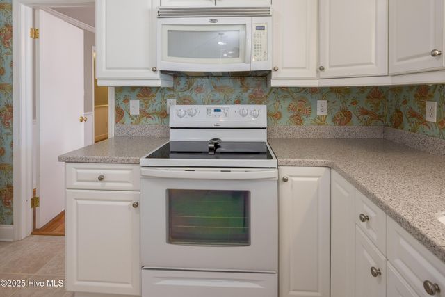 402 Willow Road, Clinton, NC 28328