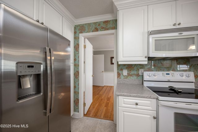 402 Willow Road, Clinton, NC 28328