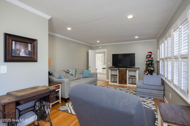 402 Willow Road, Clinton, NC 28328