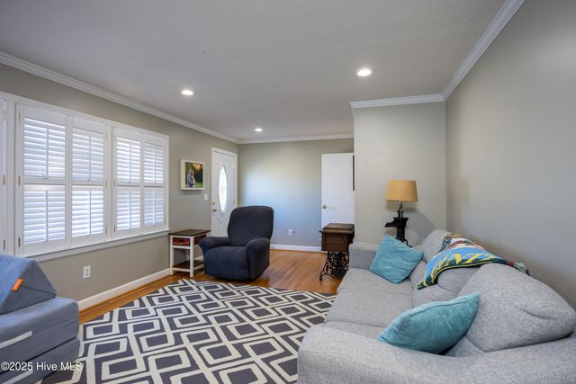 402 Willow Road, Clinton, NC 28328