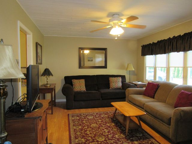 22 Birch St, Bourne, MA 02532