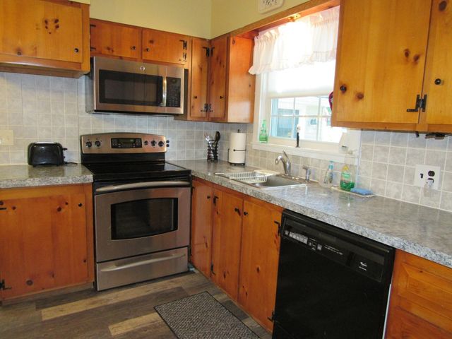 22 Birch St, Bourne, MA 02532