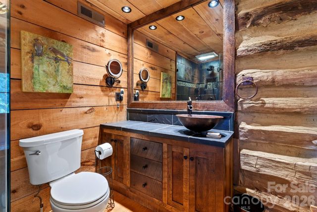 142 Marquis Lane, Waynesville, NC 28785
