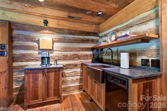 142 Marquis Lane, Waynesville, NC 28785