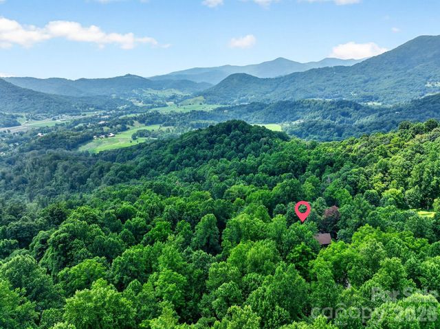 142 Marquis Lane, Waynesville, NC 28785