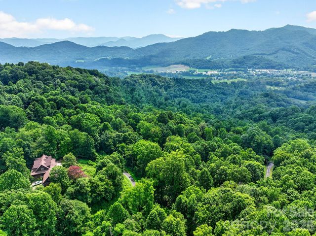 142 Marquis Lane, Waynesville, NC 28785