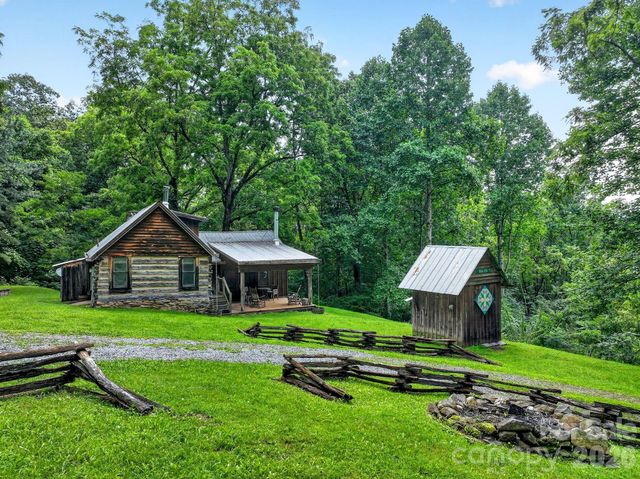 142 Marquis Lane, Waynesville, NC 28785