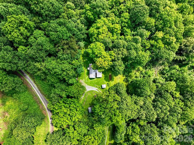 142 Marquis Lane, Waynesville, NC 28785