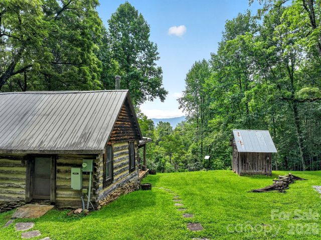 142 Marquis Lane, Waynesville, NC 28785